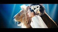 MISIA & Rockon Social Club「傷だらけの王者」ミュージックビデオより。