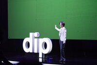 「dip DEI プロジェクト」新CMメイキングより。