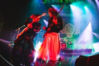 咲人（G / NIGHTMARE）とミヤ（G / MUCC）。（撮影：冨田味我）