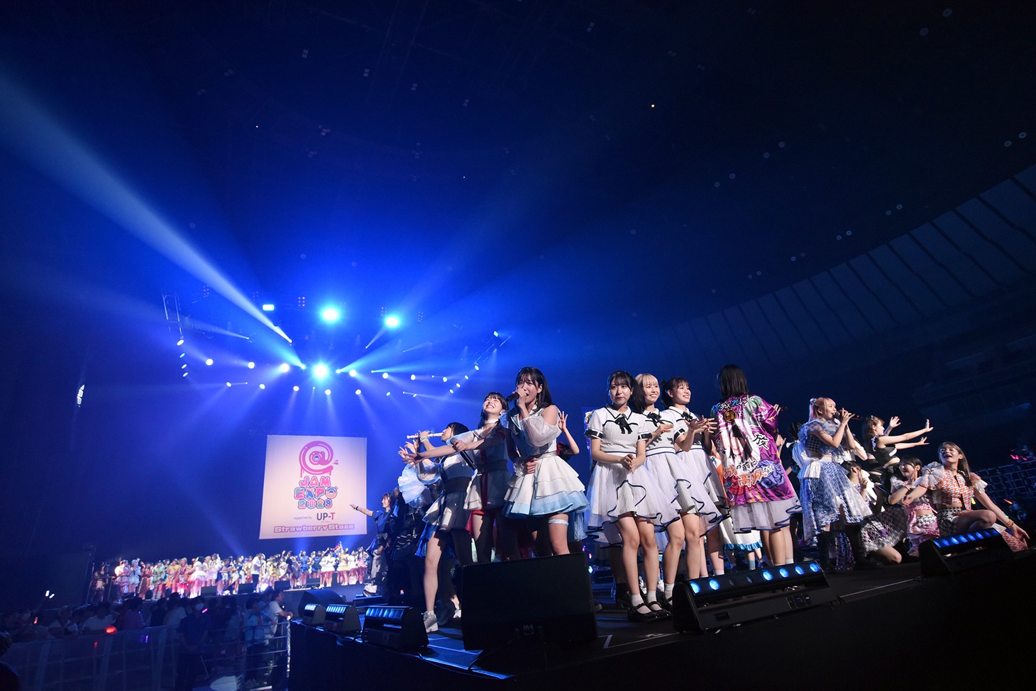 「@JAM EXPO 2023」初日の打ち上げ企画「@JAM MEETS SP ライブ」の様子。