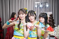 チョコフォンデュを楽しむラフ×ラフメンバー。