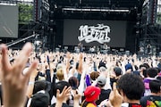 10-FEETのライブの様子。(Photo by Yukihide "JON..."Takimoto)
