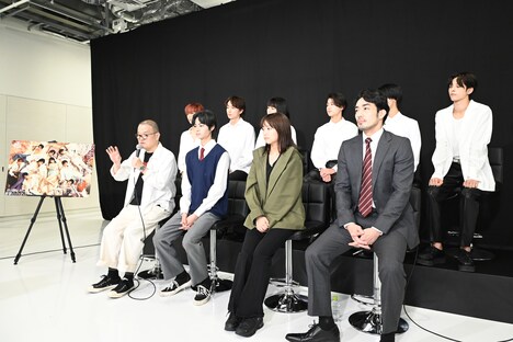 ドラマ「秘密を持った少年たち」制作発表会見の様子。