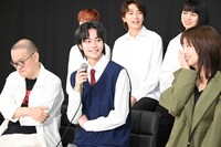 ドラマ「秘密を持った少年たち」制作発表会見の様子。