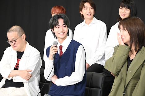 ドラマ「秘密を持った少年たち」制作発表会見の様子。