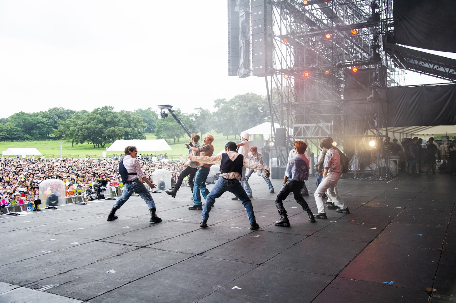 INI（Photo by Yukihide "JON..."Takimoto）