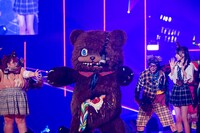 ユニバーサル・スタジオ・ジャパン「NO LIMIT! ハロゥイーン」ステージの様子。