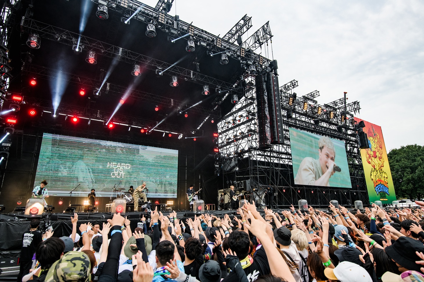 coldrainのライブの様子。（Photo by Keiichiro Natsume）