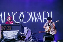 SEKAI NO OWARIのDJ LOVE（DJ）、Nakajin（G）。（Photo by Maho Korogi）