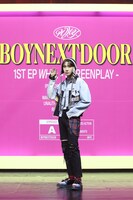 WOONHAKTAESAN  (c)KOZ Entertainment. All Rights Reserved.