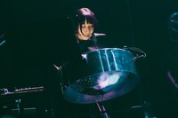 小林うてな（Steelpan, MainStage, Cho）（撮影：Ray Otabe）