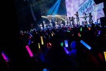 虹のコ虹のコンキスタドール LIVE TOUR 2023 「マイレージラブツアー！Supported by ANA」初日公演の様子。