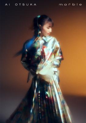 大塚愛「marble」初回限定盤ジャケット
