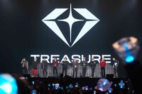 「2023 TREASURE FAN MEETING～HELLO AGAIN～」の様子。