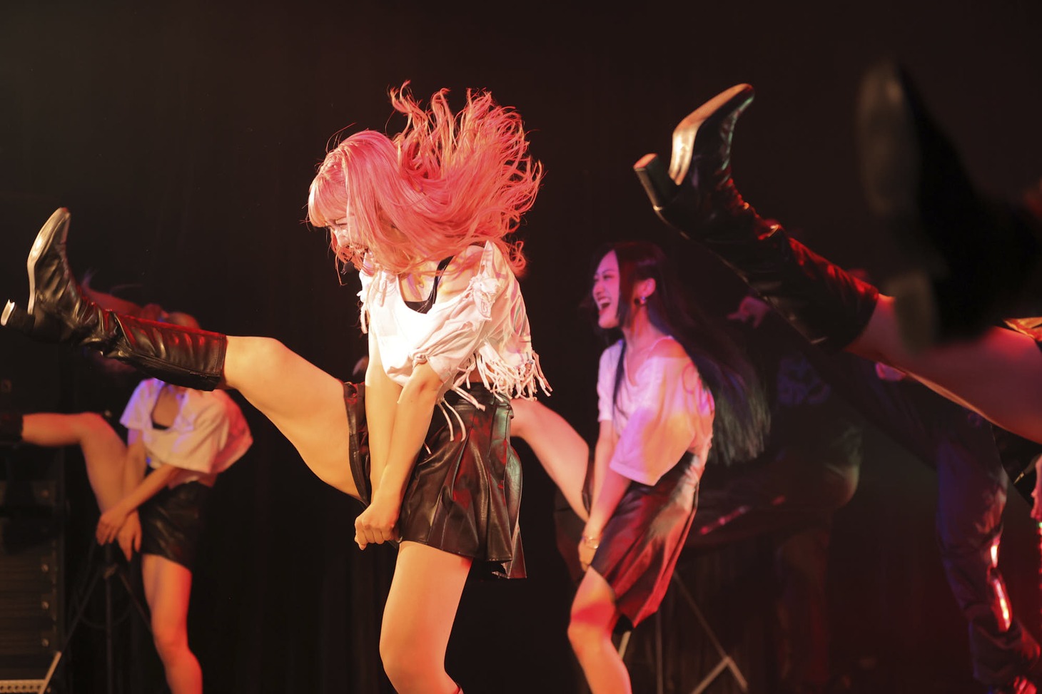 スーパーハッピー・サクラ（提供：AXY entertainment）