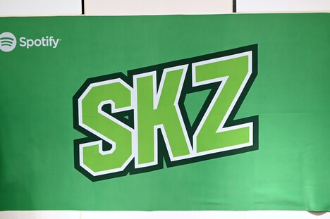 来場者が寄せ書きをできる応援旗。