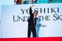 去り際のYOSHIKI。