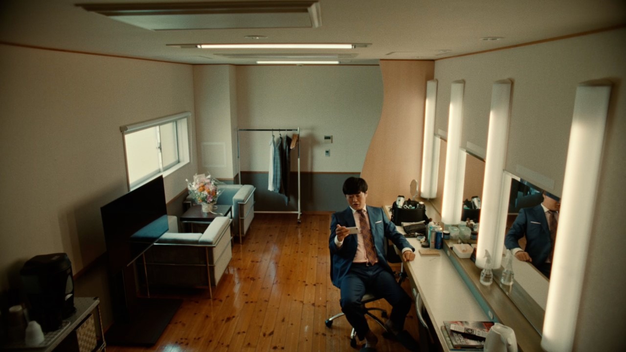 ソフトバンクスペシャル動画「中居さんからの電話」編より。