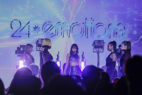 24emotions「圧倒的逆境を乗り越えろ！ ～初ワンマンライブで奇跡おこせミラコー～」の様子。（提供：AXY entertainment）