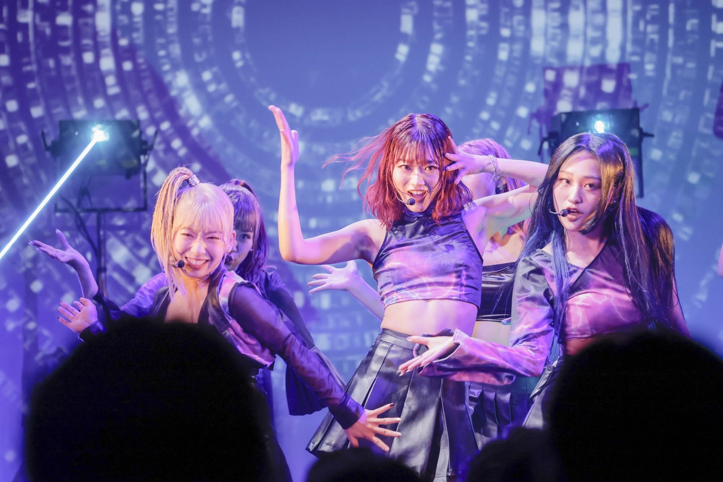 24emotions「圧倒的逆境を乗り越えろ！ ～初ワンマンライブで奇跡おこせミラコー～」の様子。（提供：AXY entertainment）