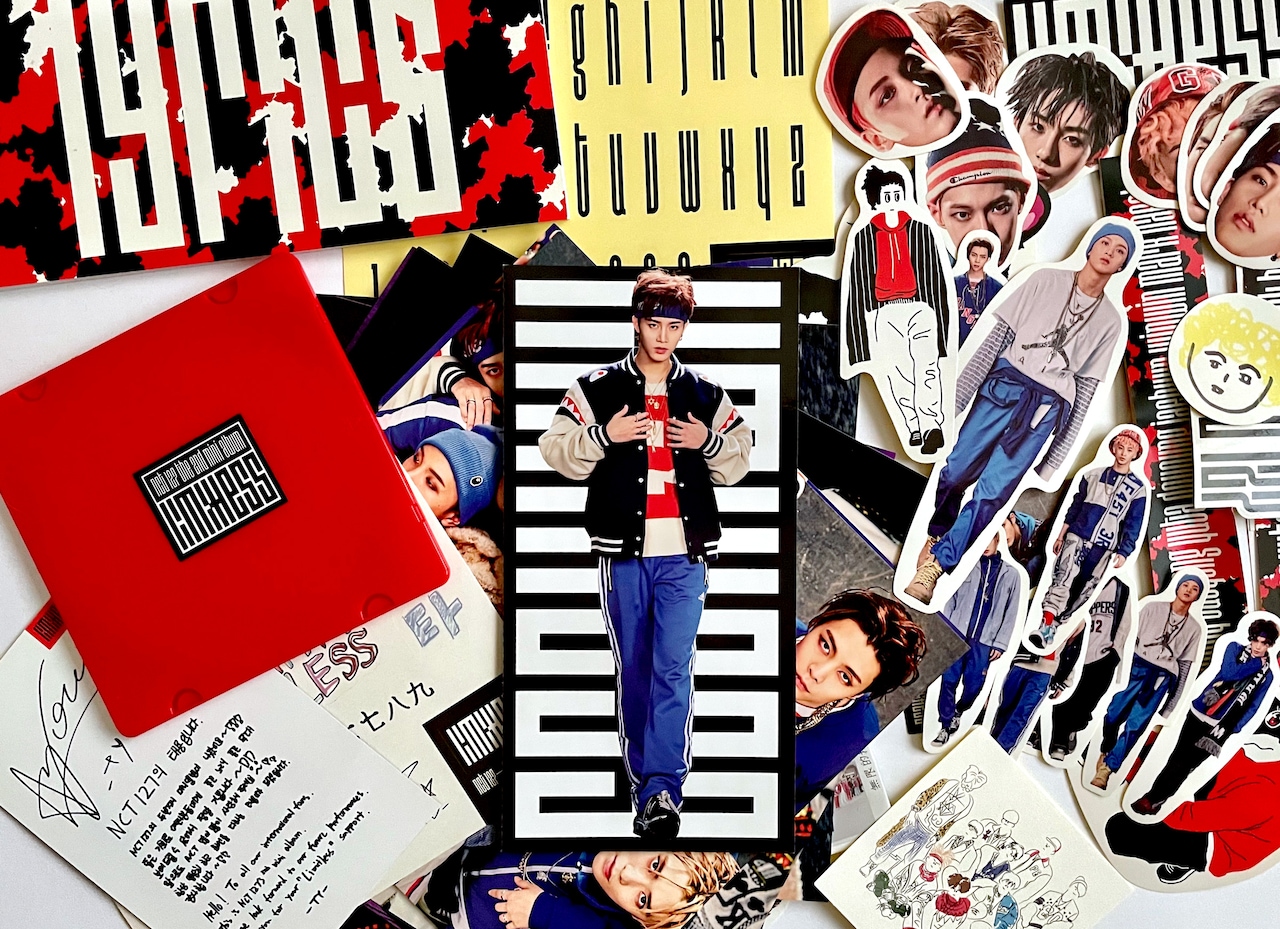 2017年にリリースされたNCT 127のミニアルバム「NCT #127 Limitless」の内容物。
