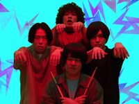 KANA-BOON「ソングオブザデッド」ミュージックビデオより。