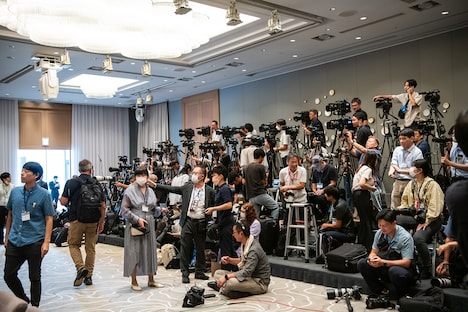 ジャニーズ事務所の記者会見の様子。