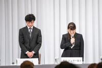左から東山紀之、藤島ジュリー景子氏。