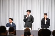 左から井ノ原快彦、東山紀之、藤島ジュリー景子氏。