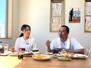 左からMEGUMI、大悟（千鳥）。(c)テレビ東京