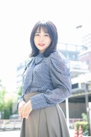 上村ひなの（日向坂46）（スタイリスト：安藤真由美［Super Continental］ / ヘアメイク：山口春菜）