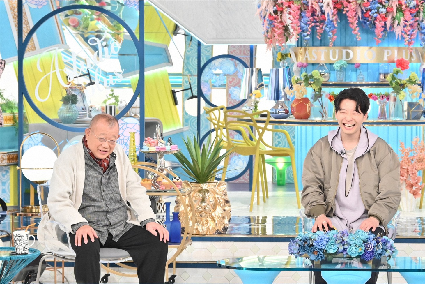 左から笑福亭鶴瓶、星野源。(c)TBS