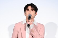 顔色を変えずに「1人で観に行きます」と即答した川西拓実。