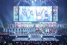 Hello! Project 25th ANNIVERSARY CONCERT「ALL FOR ONE & ONE FOR ALL!」ACT I の様子。