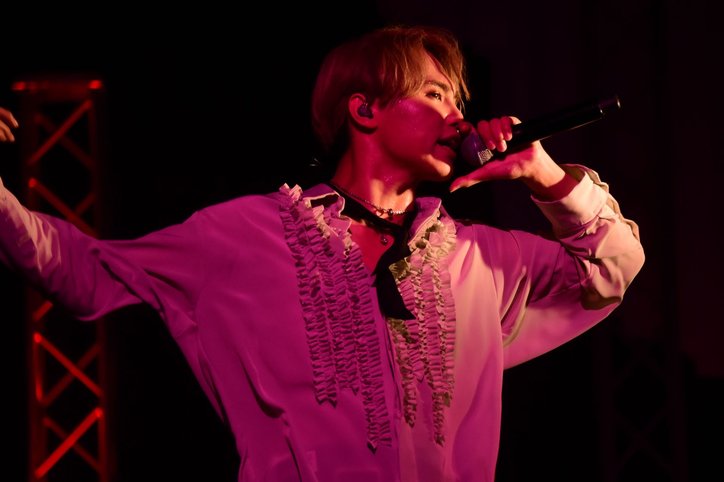 SHOW