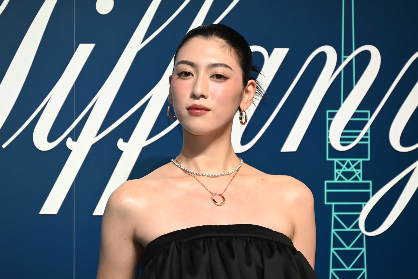 三吉彩花