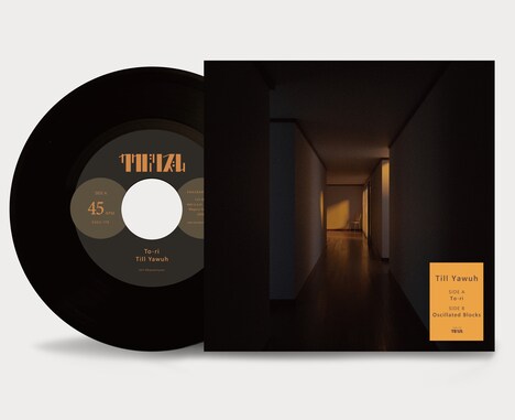 Till Yawuh「To-ri」アナログ盤のジャケットと盤面。