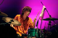 小泉拓（Dr）（撮影：岩本彩）