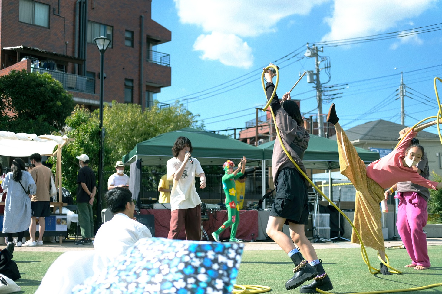 「地べた音楽祭」2022年開催時の様子。