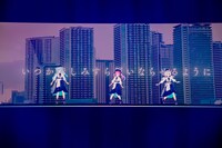 左から雪花ラミィ、湊あくあ、天音かなた。