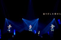 左から天音かなた、湊あくあ、雪花ラミィ。