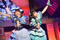 左から辻野かなみ、吉川ひより。