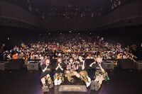 アンコールで撮影された記念写真。（撮影：ike）