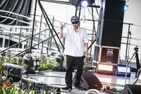 向井秀徳（Vo, G / ZAZEN BOYS）（撮影：石崎祥子）