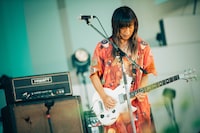 イーグル・タカ（G / GEZAN）（Photo by Kana Tarumi）