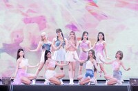 NiziU（撮影：田中聖太郎）