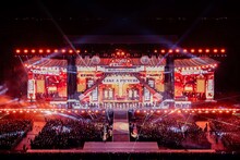 「NiziU Live with U 2023 “ココ！夏 Fes.” -Stadium Special-」の様子。（撮影：田中聖太郎）