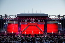 「NiziU Live with U 2023 “ココ！夏 Fes.” -Stadium Special-」の様子。（撮影：田中聖太郎）