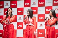 左から梅澤美波、遠藤さくら、井上和。