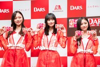 左から梅澤美波、遠藤さくら、井上和。